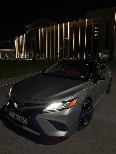santa fe 2010: Toyota Camry: 2020 г., 2.5 л, Автомат, Бензин, Седан — 2