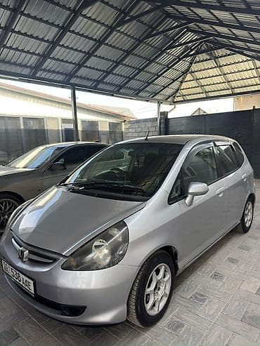 Honda Fit: 2002 г., 1.3 л, Вариатор, Бензин, Хэтчбэк
