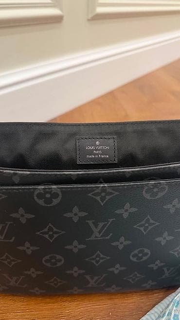 Сумки: Сумка через плечо Louis Vuitton, коллекция Monogram Eclipse. - — 2
