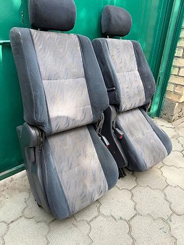 Сиденья: Переднее сиденье, Ткань, текстиль, Toyota 2000 г., Б/у, Оригинал — 2