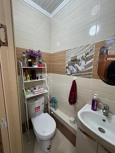 Квартиры: 2 комнаты, 52 м², Джал мкр (в т.ч. Верхний, Нижний, Средний) 106 серия, 3 этаж — 10