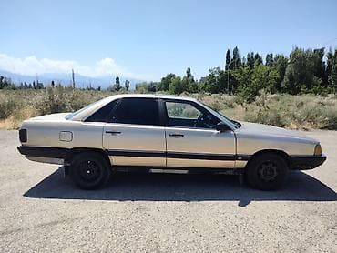 Транспорт: Audi 100: 1986 г., 2.2 л, Механика, Газ, Седан — 3