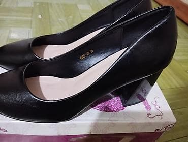 Классические женские туфли-лодочки - Цвет: черный - Материал верха at lalafo.kg Классические женские туфли-лодочки - Цвет: черный - Материал верха