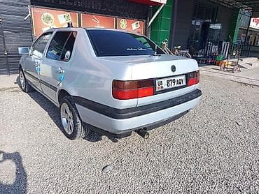 l 470: Volkswagen Vento: 1993 г., Механика, Бензин, Седан — 6