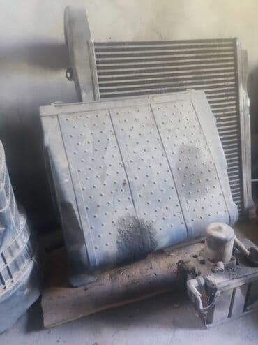 яшик для инструментов: Кабина Mercedes-Benz — 5