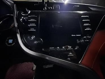 ct 200h: Toyota Camry: 2019 г., Автомат, Бензин, Седан — 10