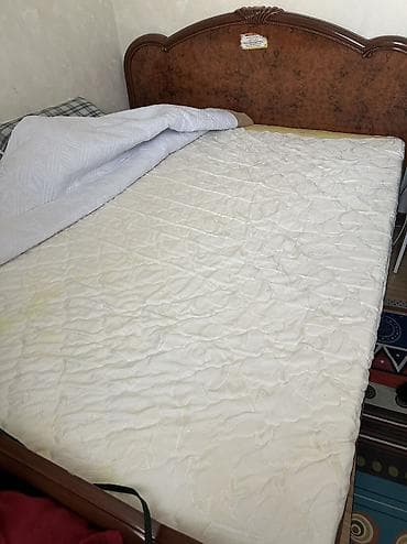 двуспалка: Двуспальная кровать, Б/у, С матрасом, длина - 200 см — 4