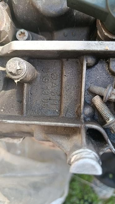 Детали салона: Дизельный мотор Mercedes-Benz 2001 г., 2.1 л, Б/у, Оригинал, Германия — 3