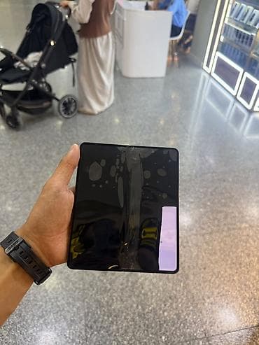 Samsung Galaxy Z Fold 4, Б/у, 256 ГБ, цвет - Серый, 2 SIM