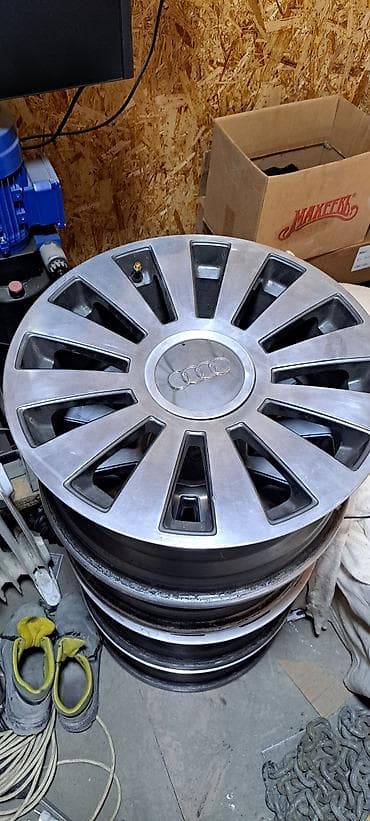 nisan note: Литые Диски R 18 Audi, Комплект, отверстий - 5, Б/у — 2