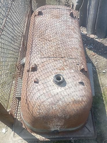 Бак, Металл