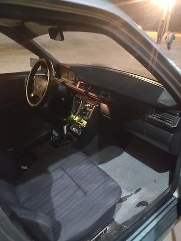 e53 4 8: Mercedes-Benz W124: 1990 г., 2.2 л, Механика, Бензин, Седан — 4