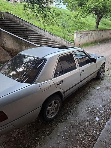 Mercedes-Benz W124: 1990 г., 2.3 л, Кол менен иштөөчү, Дизель, Седан — 2
