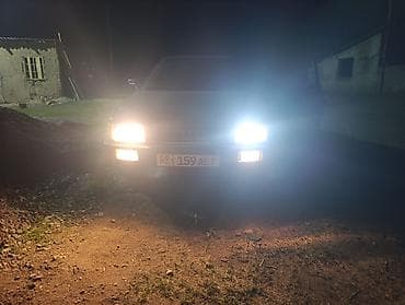 Audi 80: 1994 г., 2 л, Механика, Бензин, Седан