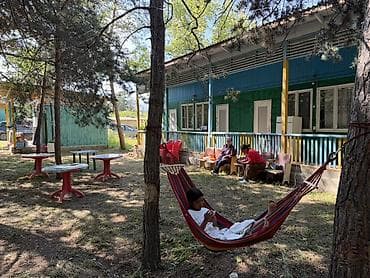 Ысык-Көлдө кемпинг: 🌊 Отдых в Бостери! 🏡 Уютный коттедж всего в 5 минутах ходьбы от пляжа — 2