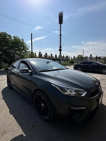 Kia Ceed: 2019 г., 1.6 л, Автомат, Бензин, Лифтбек