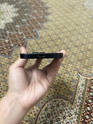 microsoft surface: IPhone 15 Pro, Black Titanium, 86 % — 3