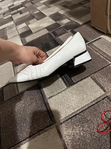 Туфли, одевала 1 раз. Дефектов нет