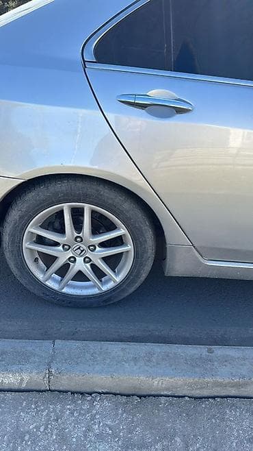 lexus nx 200: Honda Accord: 2004 г., Седан — 2