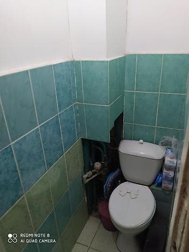 кну: 1 комната, 30 м², 4 этаж, Старый ремонт — 4