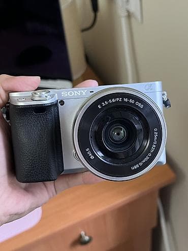 realmi 9 pro: Sony A6400 с обьективом 16-50mm Серебристый цвет, не маркий и краска — 5