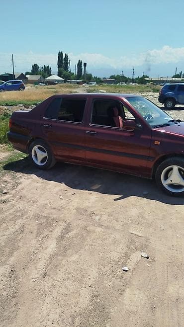 vin code: Volkswagen Vento: 1992 г., 1.8 л, Механика, Бензин, Седан — 3
