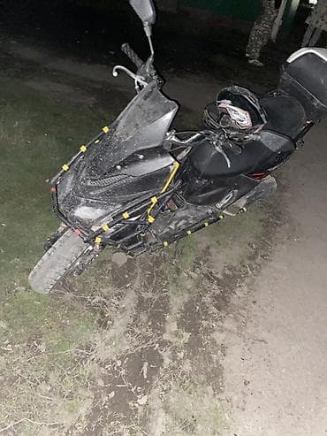 кудайберген мотор: Макси-скутер 175 куб. см, Бензин, Колдонулган — 2