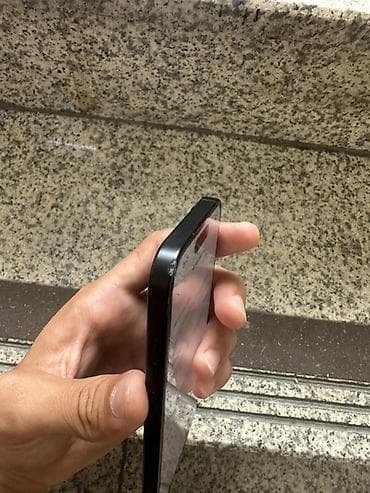 магнитола бишкек: IPhone 13, цвет Midnight (чёрный) - Компактный корпус с плоскими — 2