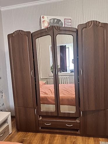 Спальный гарнитур, Б/у, Шкаф, Белоруссия, Самовывоз, цвет - Коричневый at lalafo.kg Спальный гарнитур, Б/у, Шкаф, Белоруссия, Самовывоз, цвет - Коричневый