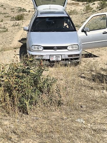 голыф 2: Volkswagen Golf: 1997 г., 2 л, Механика, Бензин, Хэтчбэк — 2