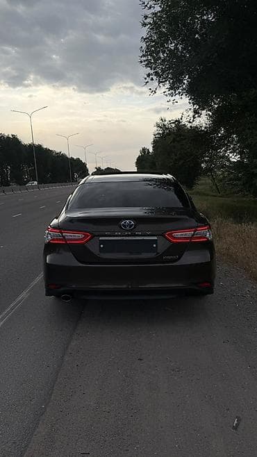 autopark kg: Toyota Camry: 2019 г., 2.5 л, Автомат, Гибрид — 4