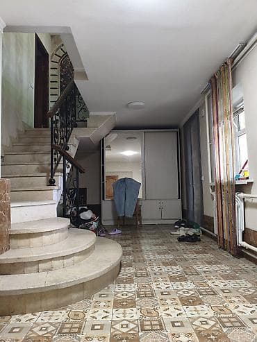 иностранцам: 300 м², 8 комнат — 3