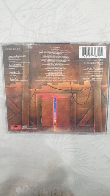 альбом bts: CD-диски Chilly, Eagles, Nazareth, Uriah heep, Bella italia и т.д — 10