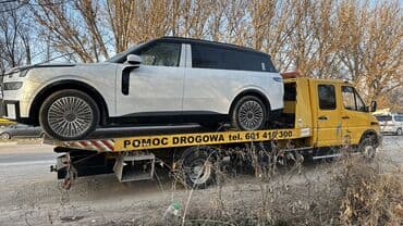 набор ключей для автомобиля в чемодане: С лебедкой, С манипулятором, Со сдвижной платформой — 2