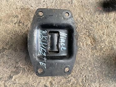 Подушка коробки передач Toyota Б/у, Оригинал, Япония at lalafo.kg Подушка коробки передач Toyota Б/у, Оригинал, Япония