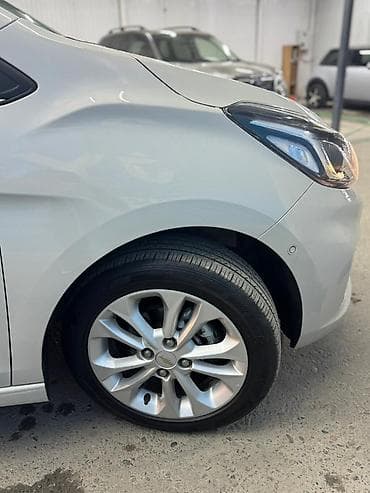 chevrolet cobilt: Chevrolet Spark: 2020 г., 1 л, Вариатор — 5