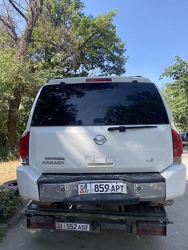 битые машины продажу: Nissan Armada: 2004 г., 5.7 л, Автомат, Бензин, Внедорожник — 4