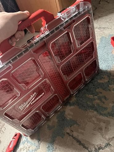 прозрачные наклейки: Органайзер Milwaukee PACKOUT — модульный ящик‑сортировщик для крепежа — 4