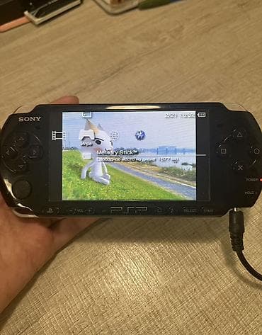 сони psp: Состояние хорошее, без дефектов. Отлично работает. Есть игры, но — 3