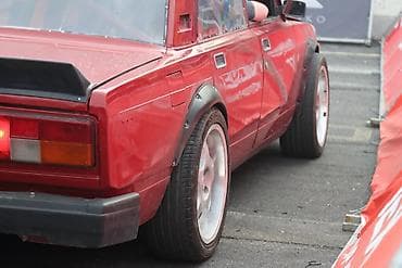 chaser: ВАЗ (ЛАДА) 2105: 2010 г., 2 л, Механика, Бензин, Седан — 4