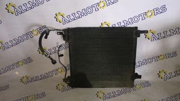 Mercedes-Benz ML 2002 год, радиатор кондиционера