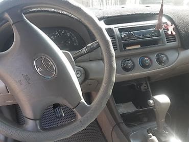 Toyota Camry: 2004 г., 2.4 л, Автомат, Седан — 3