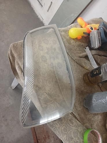 Рассеиватель/стекло фары автомобиля (передняя фара, правая сторона по