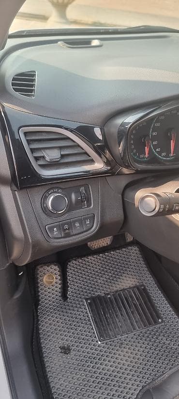 start line champion: Chevrolet Spark: 2018 г., 1 л, Автомат, Бензин, Седан — 5