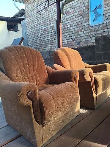 новая мягкая мебель: Пара мягких кресел в классическом стиле. - Тип: стационарные кресла — 1