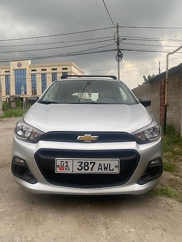 Chevrolet Spark: 2017 г., 1 л, Автомат, Бензин, Хэтчбэк