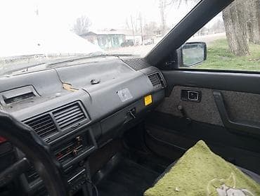 опел вектора с: Mazda 626: 1989 г., Седан — 10