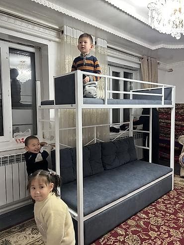 Торговое оборудование: Двухъярусная детская кровать-диван с металлическим каркасом - — 5