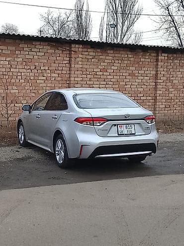 arrizo 8: Toyota Corolla: 2020 г., 1.8 л, Вариатор, Гибрид, Седан — 5