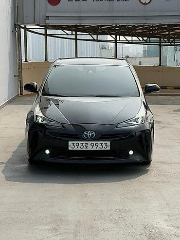 rav4 2021: Toyota Prius: 2020 г., 1.8 л, Вариатор, Гибрид, Хэтчбэк — 1